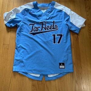 NC Tarheels baseball jersey. Size L new with tags.